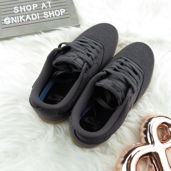 Nike SB Skater Sneakers - Picture 3 of 5